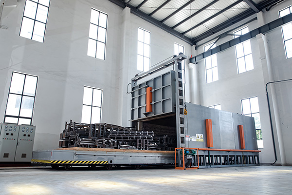 Automatic tempering furnace